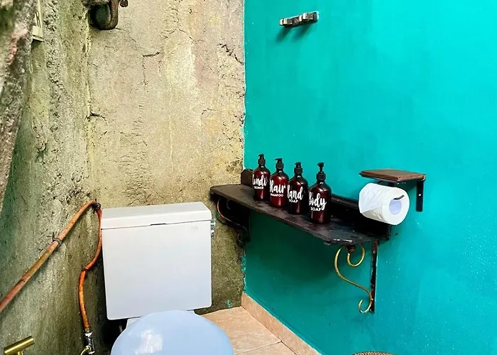Cozy Private Vintage Near