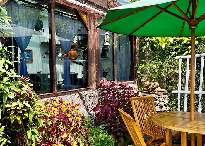 Cozy Private Vintage Near *