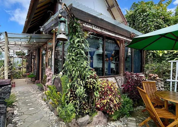 Cozy Private Vintage Near
