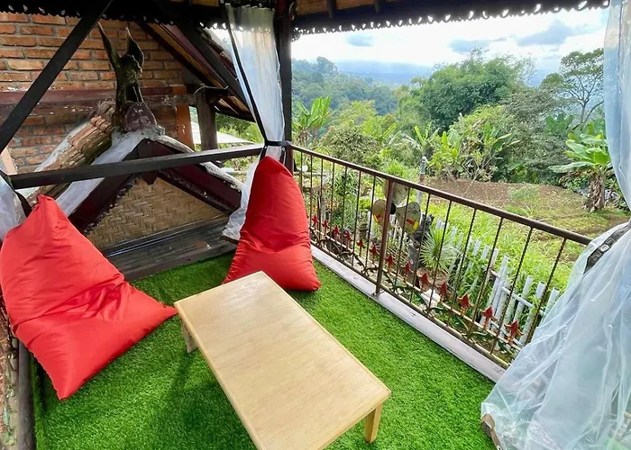 Cozy Private Vintage Near *