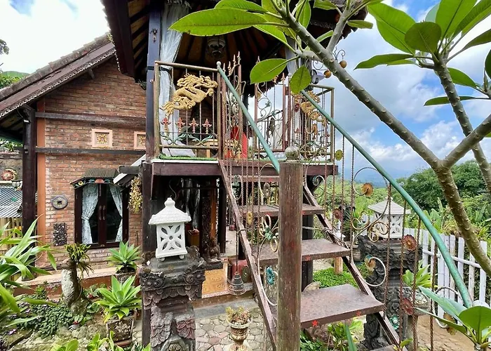 Cozy Private Vintage Near